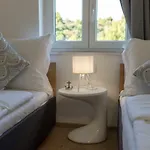 Guest house Croatica Ii 4*