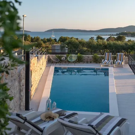 Croatica Ii Penzion 3*