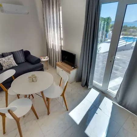 Croatica Ii 3* 시베니크